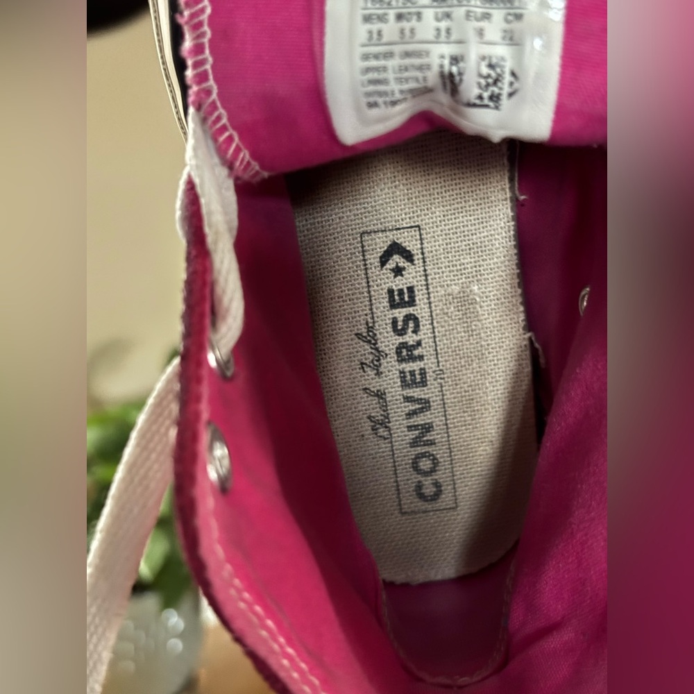 Converse shoes Chuck Taylor high top women’s size 5.5 hot pink suede - Picture 9 of 9